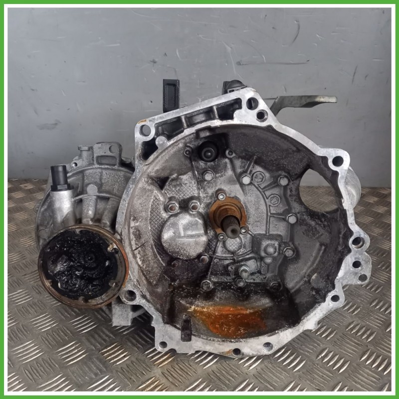 Cambio Manuale VOLKSWAGEN POLO 6R 1.6 TDI CAY Originale Usato