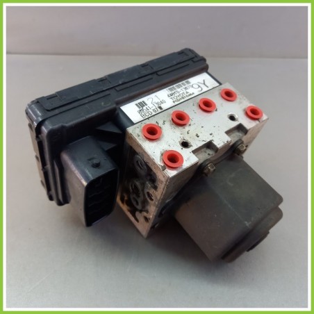 Centralina ABS Modulo Pompa TOYOTA FCD1510464 44510-13070 TOYOTA COROLLA 5p Originale Usato