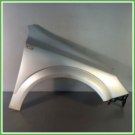 Parafango Anteriore Destra DX OPEL ASTRA A04 Berlina 2004 2011 GRIGIO CHIARO 2AU Originale Usato
