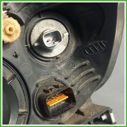 Faro Fanale Proiettore Anteriore Destro DX CHEVROLET (DAEWOO) AVEO T300 96831062 Usato