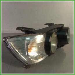 Faro Fanale Proiettore Anteriore Destro DX CHEVROLET (DAEWOO) AVEO T300 96831062 Usato