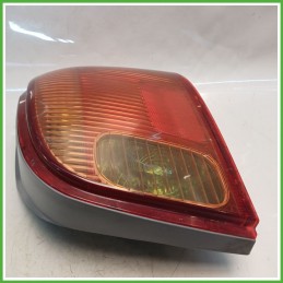 Fanale Fanalino Posteriore Destro DX TOYOTA 8454 TOYOTA YARIS FRP 815510D070 Usato