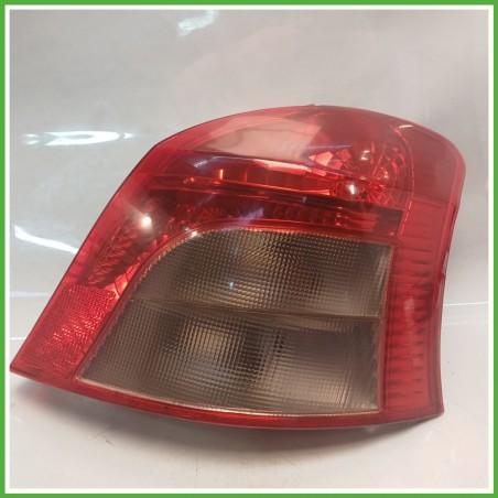 Fanale Fanalino Posteriore Sinistro SX TOYOTA 1772 TOYOTA YARIS 815610D110 Usato