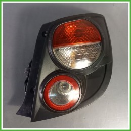 Fanale Fanalino Posteriore Destro DX CHEVROLET (DAEWOO) AVEO T300 96830986 Usato