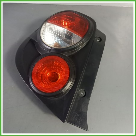 Fanale Fanalino Posteriore Sinistro SX CHEVROLET (DAEWOO) AVEO T300 95470359 Usato