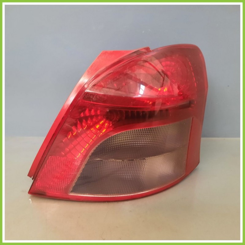 Fanale Fanalino Posteriore Destro DX KOITO TOYOTA YARIS 815510D110 Originale Usato