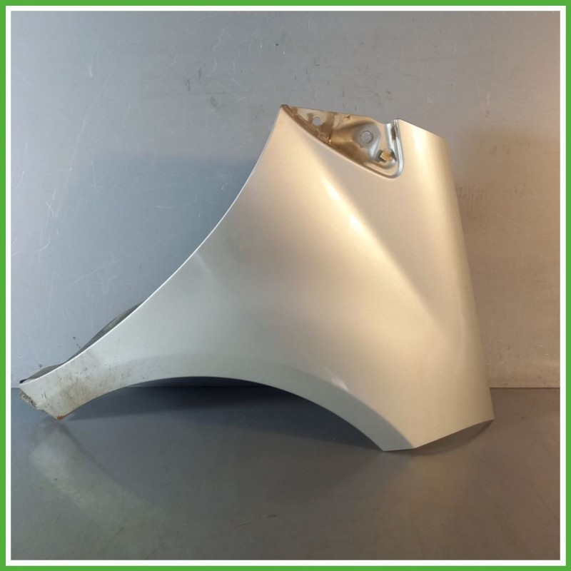 Parafango Anteriore Destra DX MERCEDES-BENZ Classe A W/C169 Berlina 2004 2013 ARGENTO POLARE 761 MET Originale Usato