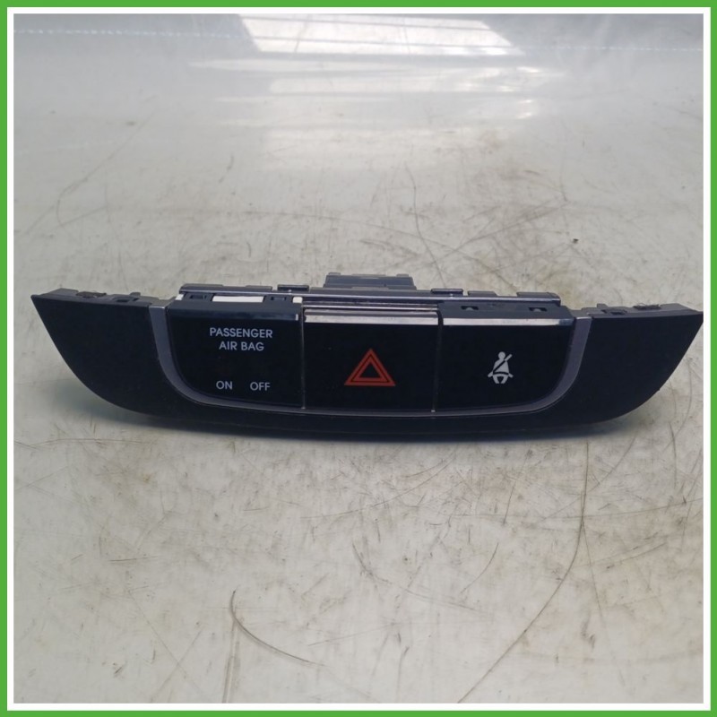Interuttore Luci Emergenza HYUNDAI ix35 1.7 847402S350TAN 2010 2013