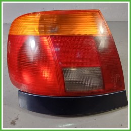 Fanale Fanalino Posteriore Sinistro SX AUDI A4 8D 8D0945095G Usato