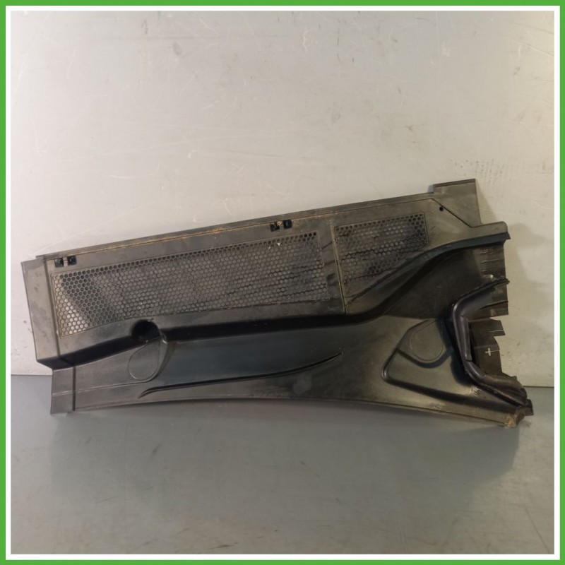 Griglia Mondanatura Gocciolatoio Destro DX (Lato Passeggero) PEUGEOT 408 9831551280 2022