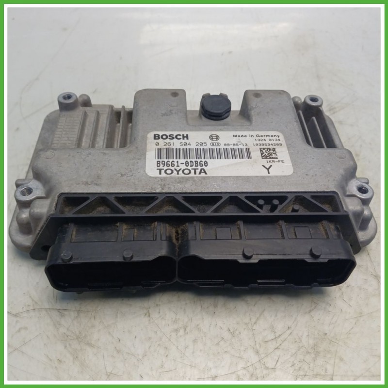 Centralina Motore Iniezione ECU BOSCH 0261S04205 TOYOTA YARIS 1.0 12V 51kw 896600D390 2005 2012