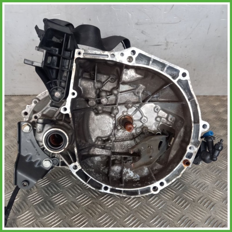 Cambio Manuale PEUGEOT 208 HM05 Originale Usato