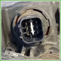 Faro Fanale Proiettore Anteriore Destro DX HYUNDAI ix35 921022Y000 Usato