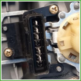 Fanale Fanalino Posteriore Sinistro SX TOYOTA YARIS FRP 815610D070 Usato