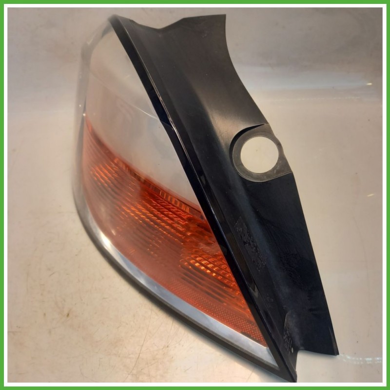 Fanale Fanalino Posteriore Sinistro SX HELLA OPEL ASTRA A04 93190304 Usato