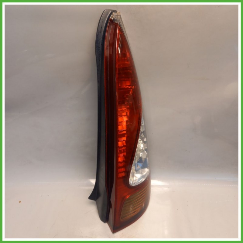 Fanale Fanalino Posteriore Destro DX TOYOTA YARIS VERSO 8155152351 Usato