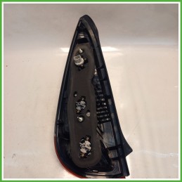 Fanale Fanalino Posteriore Destro DX TOYOTA YARIS VERSO 8155152351 Usato