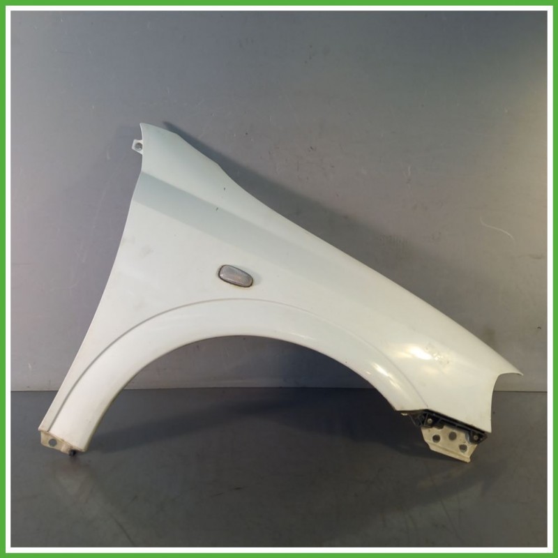 Parafango Anteriore Destra DX OPEL ASTRA T98 Berlina 1998 2004 BIANCO 10L Originale Usato