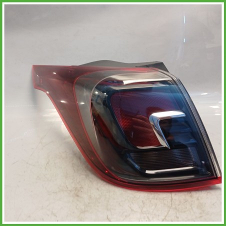 Fanale Fanalino Posteriore Sinistro SX HELLA OPEL CROSSLAND X P17 39137519 Usato