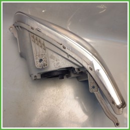 Faro Fanale Proiettore Anteriore Destro DX CHEVROLET (DAEWOO) AVEO T250 96995728 Usato