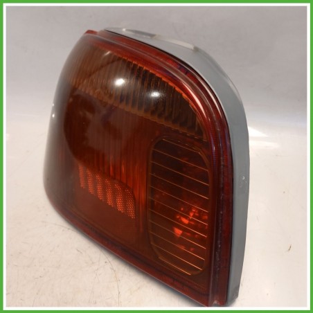 Fanale Fanalino Posteriore Sinistro SX KOITO 52-049 TOYOTA YARIS FRP 815610D070 Usato