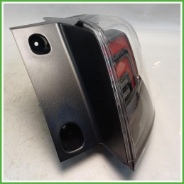 Fanale Fanalino Destro DX Hella 93235958 Opel Crossland X YQ01103780 2020 Originale Usato