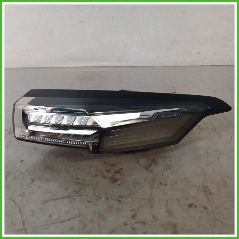 Fanale Fanalino Destro DX  Peugeot 308 3 Serie 2021 9835299280 Originale Usato
