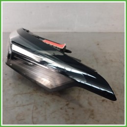Fanale Fanalino Destro DX  Peugeot 308 3 Serie SW 2021 9835299280 Originale Usato