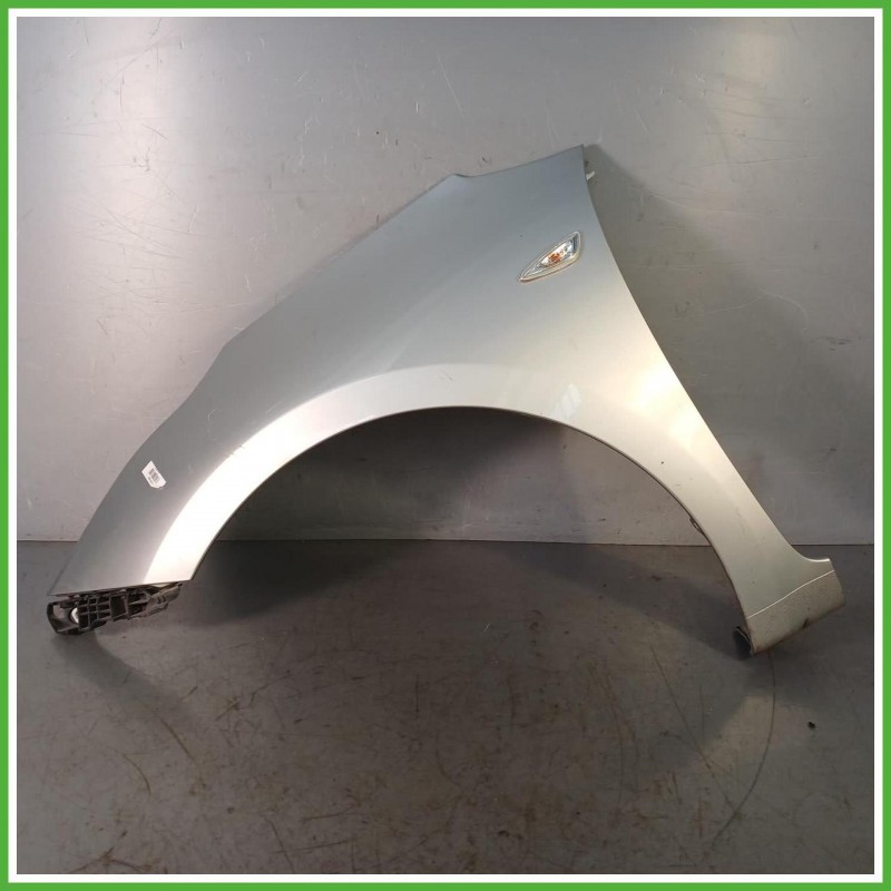 Parafango Anteriore Sinistro SX Kia Ceed 2 Serie Berlina 5 Porte 2015-2018 Grigio Chiaro Originale Usato