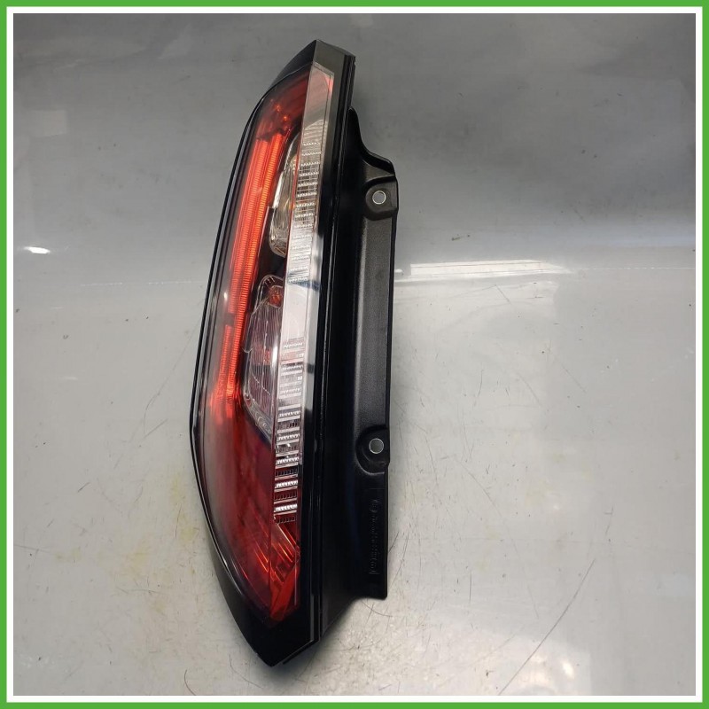 Fanale Fanalino Destro DX  Fiat Punto 3 Serie 2011-2018 51701590 Originale Usato