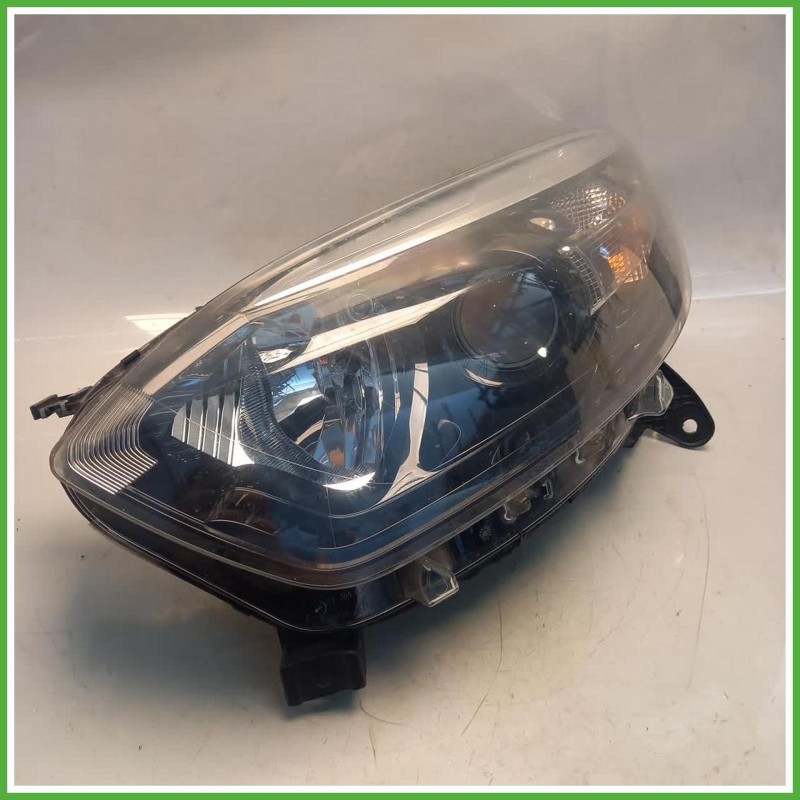 Faro Fanale Proiettore Sinistro SX  Renault Captur 1 Serie 2013-2017 260607817R Originale Usato