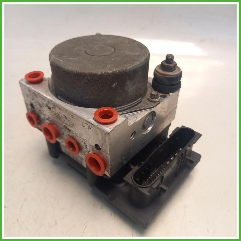 Centralina ABS Modulo Pompa Bosch 265800574 47660BC66A Nissan Micra 3 Serie 2003-2005 Originale Usato
