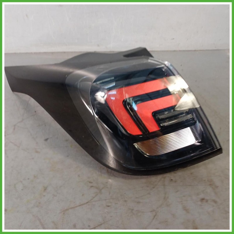 Fanale Fanalino Sinistro SX Hella 510512838 Opel Crossland X 2020 39235957 Originale Usato
