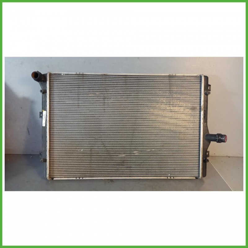 Radiatore Motore  Volkswagen Passat 6 Serie 1.6 TDi BlueMotion 16v. 1K0121251AB CAY 2010-2014