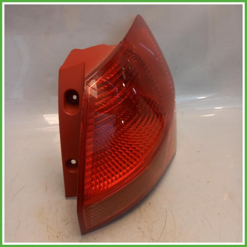 Fanale Fanalino Destro DX  Kia Venga 2009-2015 924021P000 Originale Usato