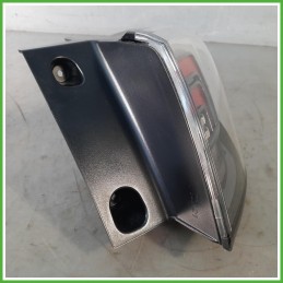 Fanale Fanalino Destro DX Hella 93235958 Opel Crossland X 2020 YQ01103780 Originale Usato