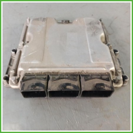 Centralina Motore Iniezione ECU Bosch 0281010556 Renault Laguna 2 Serie SW 1.9 DCi 8200153946 Gasolio 2001-2007