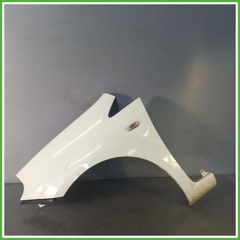 Parafango Anteriore Sinistro SX Fiat Punto 3 Serie Berlina 5 Porte 2011-2018 Bianco Originale Usato