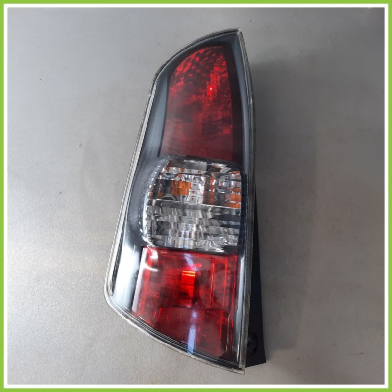 Fanale Fanalino Posteriore Sinistro SX KOITO 220-51763 DAIHATSU SIRION 2a Serie 81560B1020 Originale Usato