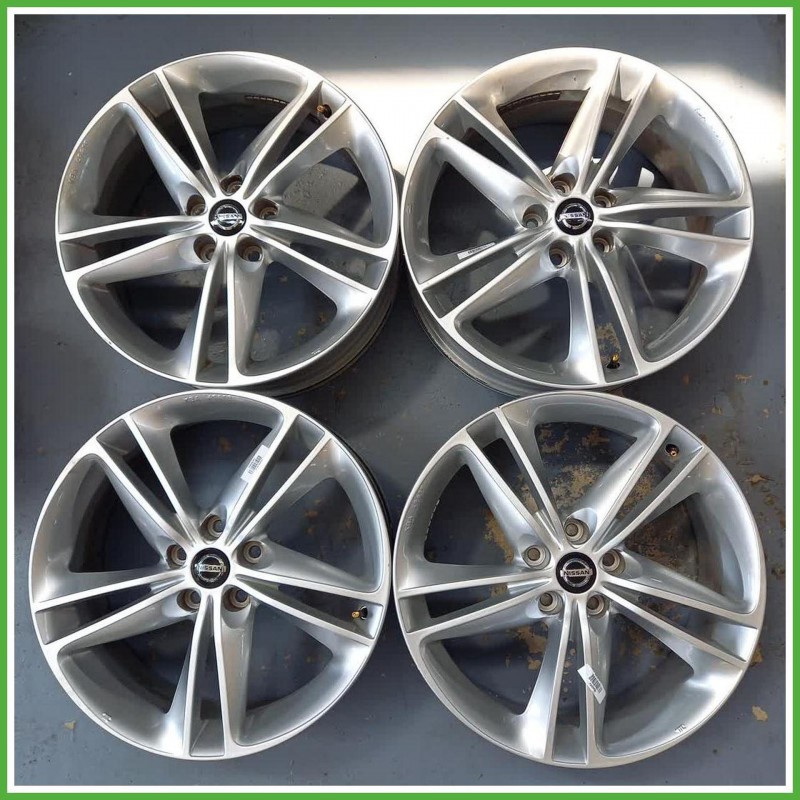 Cerchi in Lega Nissan Qashqai 2 Serie 19 pollici 19 7.0J 5x114.3 ET40 4pz D0300HV05A Originale Usato