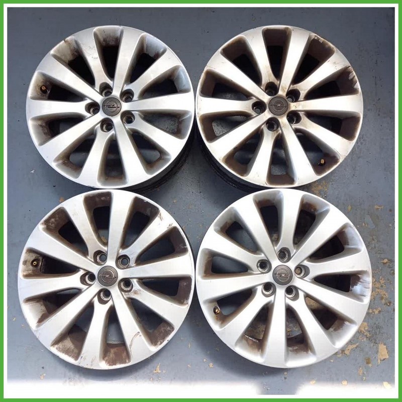 Cerchi in Lega Opel Astra J SW 17 pollici 17 7.0J 5x105 ET42 4pz 13417444 Originale Usato