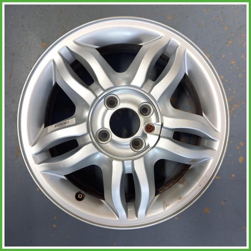 Cerchio Singolo in Lega Renault Clio 3 Serie 15 pollici 15 6.0J 4x100 ET50 1pz 8200317802 Originale Usato al pz