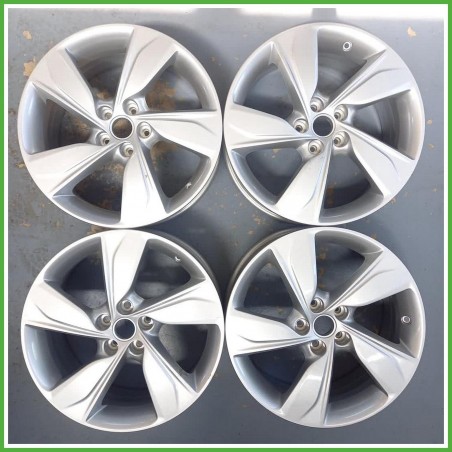 Cerchi in Lega Opel Crossland X 18 pollici 18 7.5J 5x108 ET49 4pz 13469368 Originale Usato