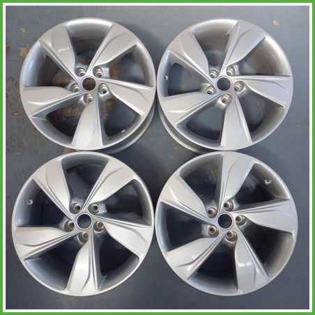 Cerchi in Lega Opel Crossland X 18 pollici 18 7.5J 5x108 ET49 4pz 13469368 Originale Usato