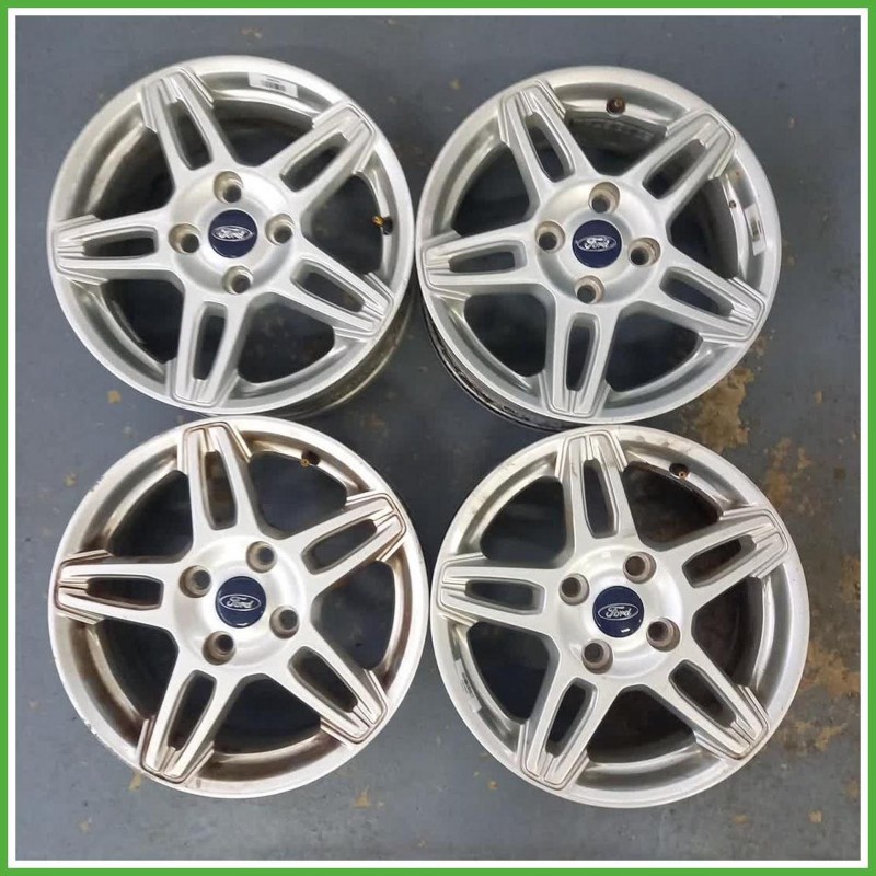 Cerchi in Lega Ford Fiesta 6 Serie 15 pollici 15 6.0J 4x108 ET47.5 4pz 1881869 Originale Usato