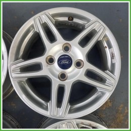 Cerchi in Lega Ford Fiesta 6 Serie 15 pollici 15 6.0J 4x108 ET47.5 4pz 1881869 Originale Usato
