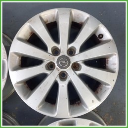 Cerchi in Lega Opel Astra J SW 17 pollici 17 7.0J 5x105 ET44 4pz 13417444 Originale Usato