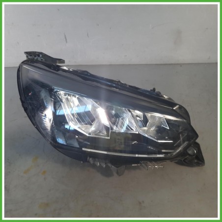 Faro Fanale Proiettore Destro DX Valeo 73312206 Peugeot 2008 2 Serie 2023 9833036180 Originale Usato