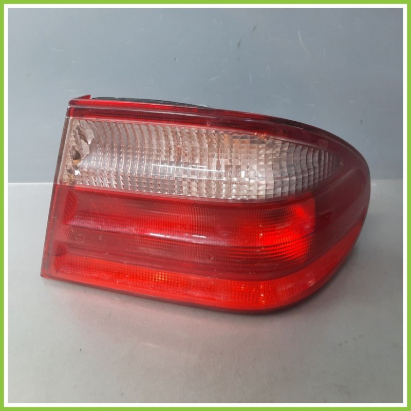 Fanale Fanalino Posteriore Destro DX ULO 318002 MERCEDES-BENZ Classe E W/S210 A2108203464 Originale Usato