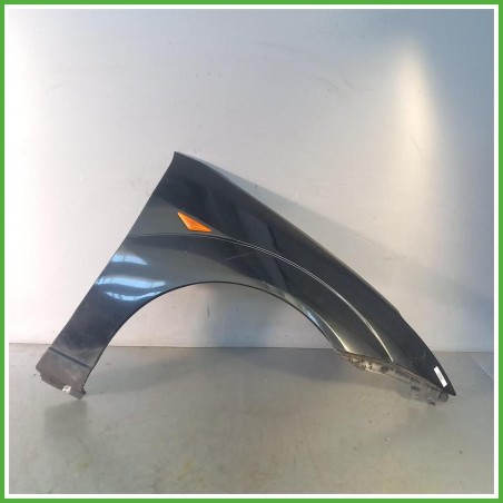 Parafango Anteriore Destro DX Ford Focus 1 Serie Berlina 3 Porte 2000-2002 Nero Originale Usato